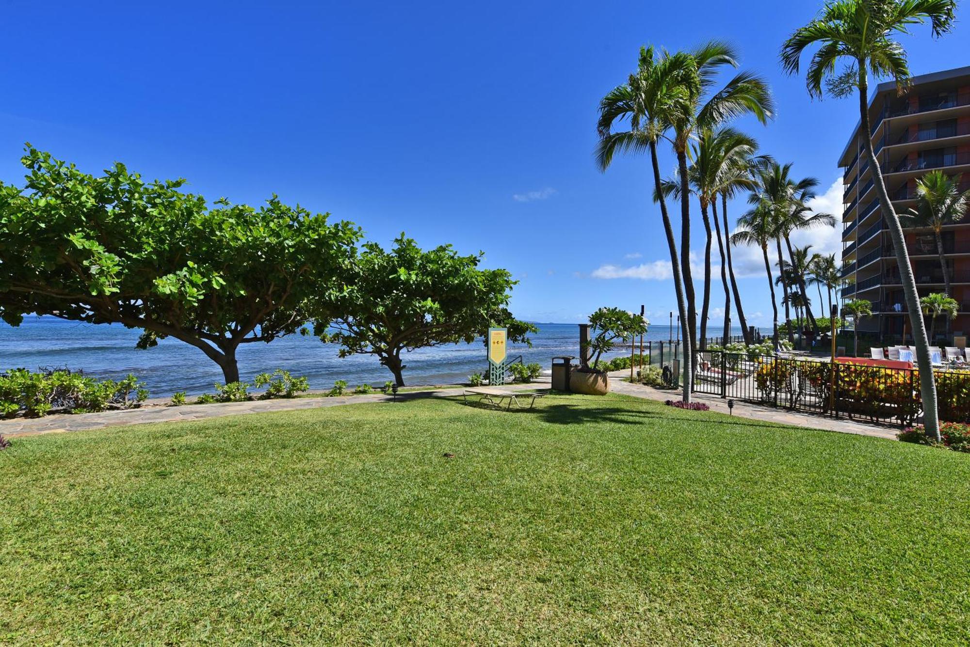 Kaanapali Shores 160 - Sleep Steps Away From The Ocean Kahana Luaran gambar